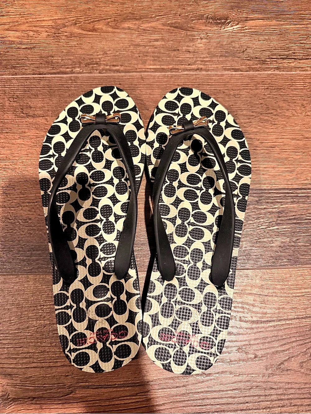 Coach Signature Bow Flip Flop Sandals Brown & Black